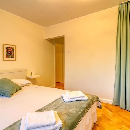 Quito Apartment - Stylish & Quiet بوخارست المظهر الخارجي الصورة